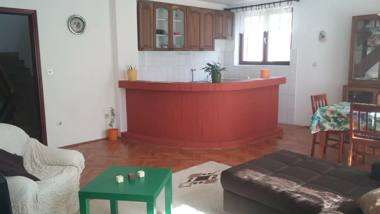 Holiday Home Arina 梅杜林